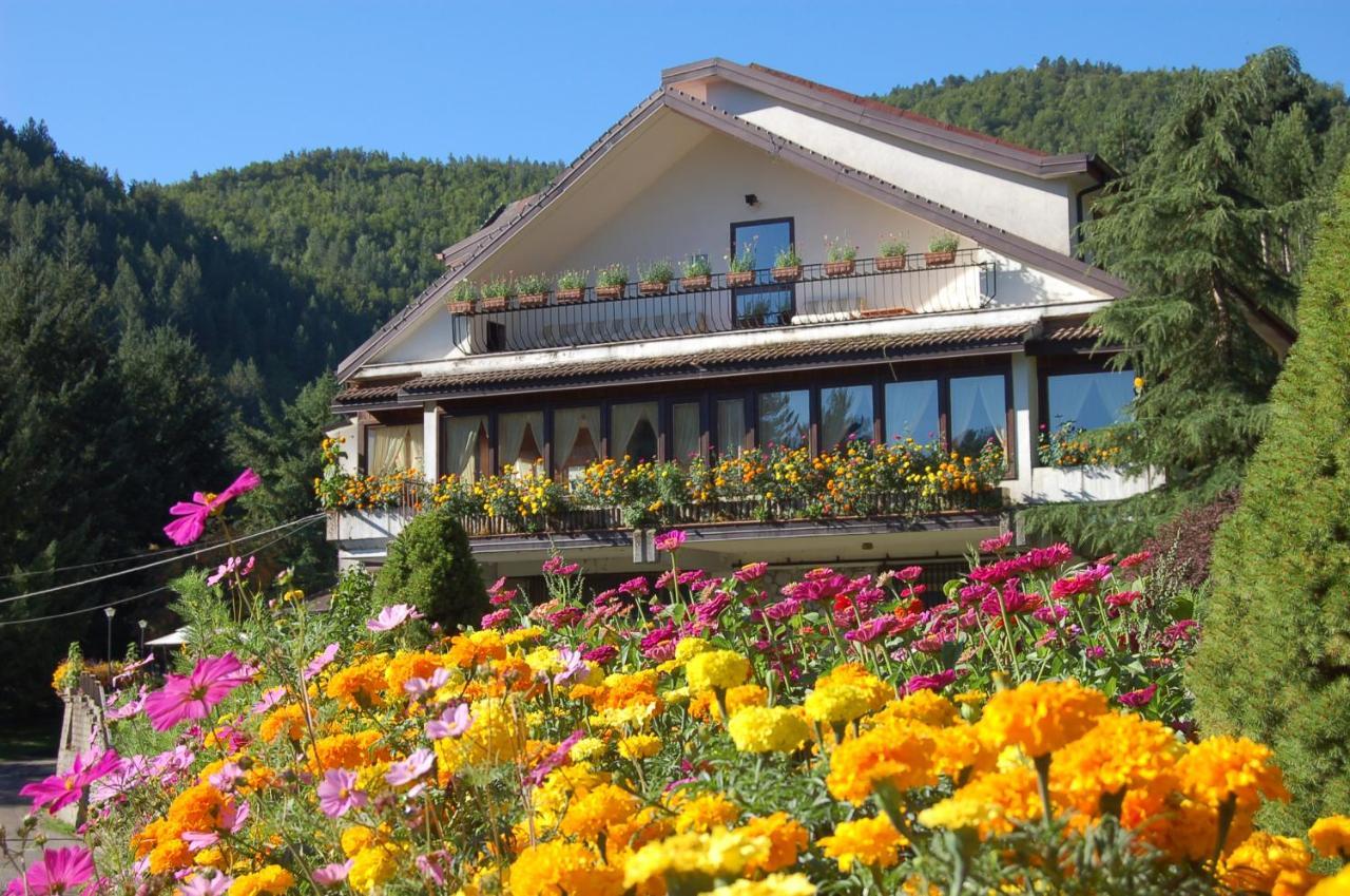 Hotel Lo Sciatore Cotronei Екстериор снимка