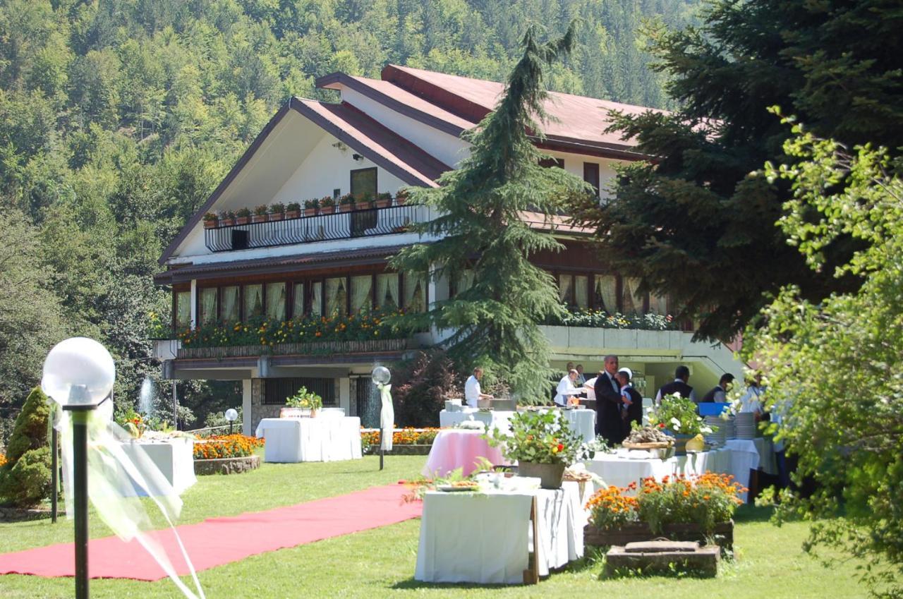 Hotel Lo Sciatore Cotronei Екстериор снимка